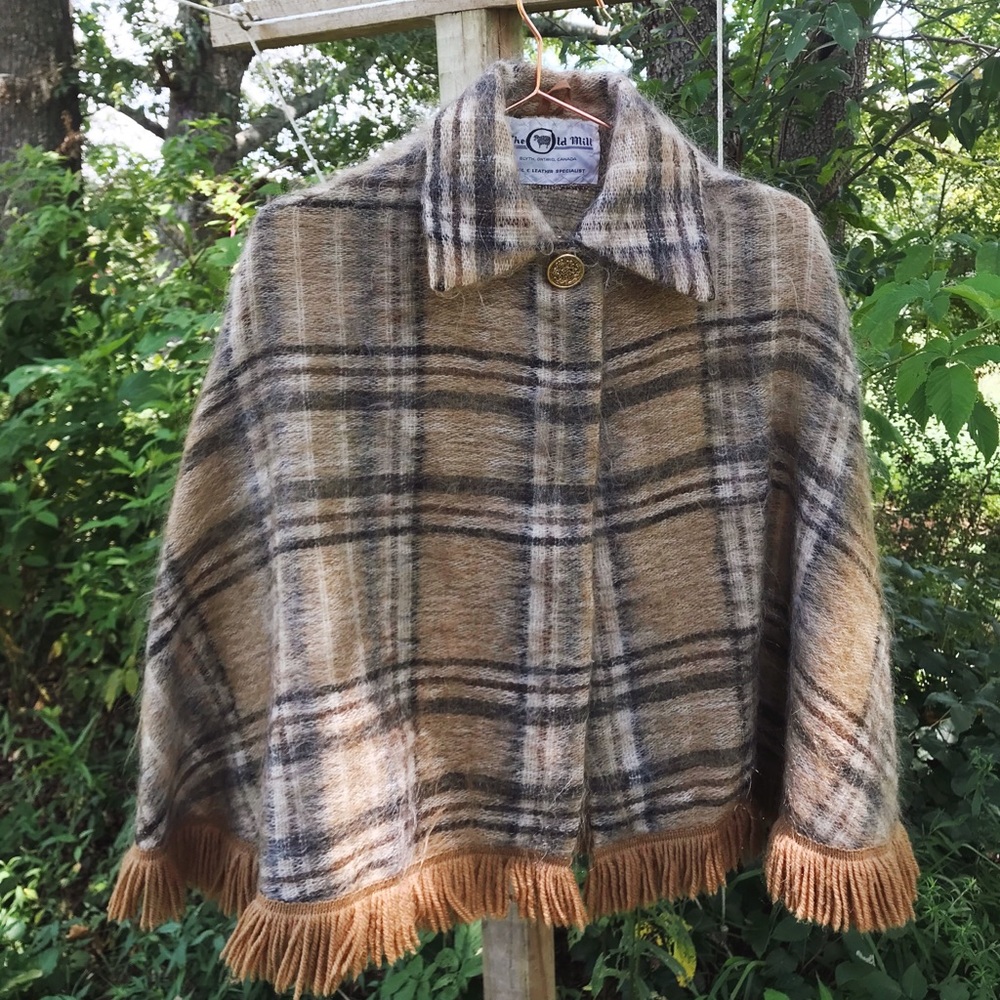 70s Mohair Wool Cape Capelet  Old Mill Vintage